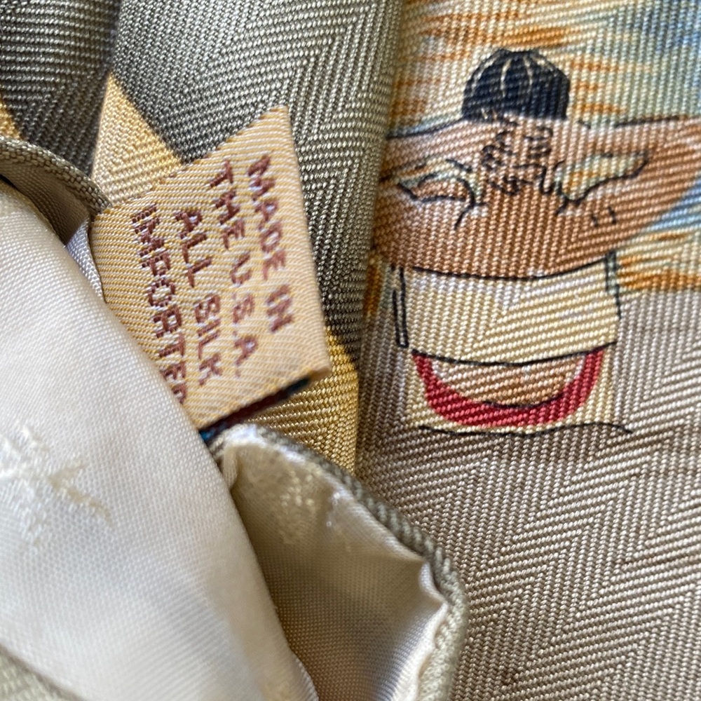 Tommy Bahama Beach-Scene Necktie in Cream & Gray - Picture 5 of 5